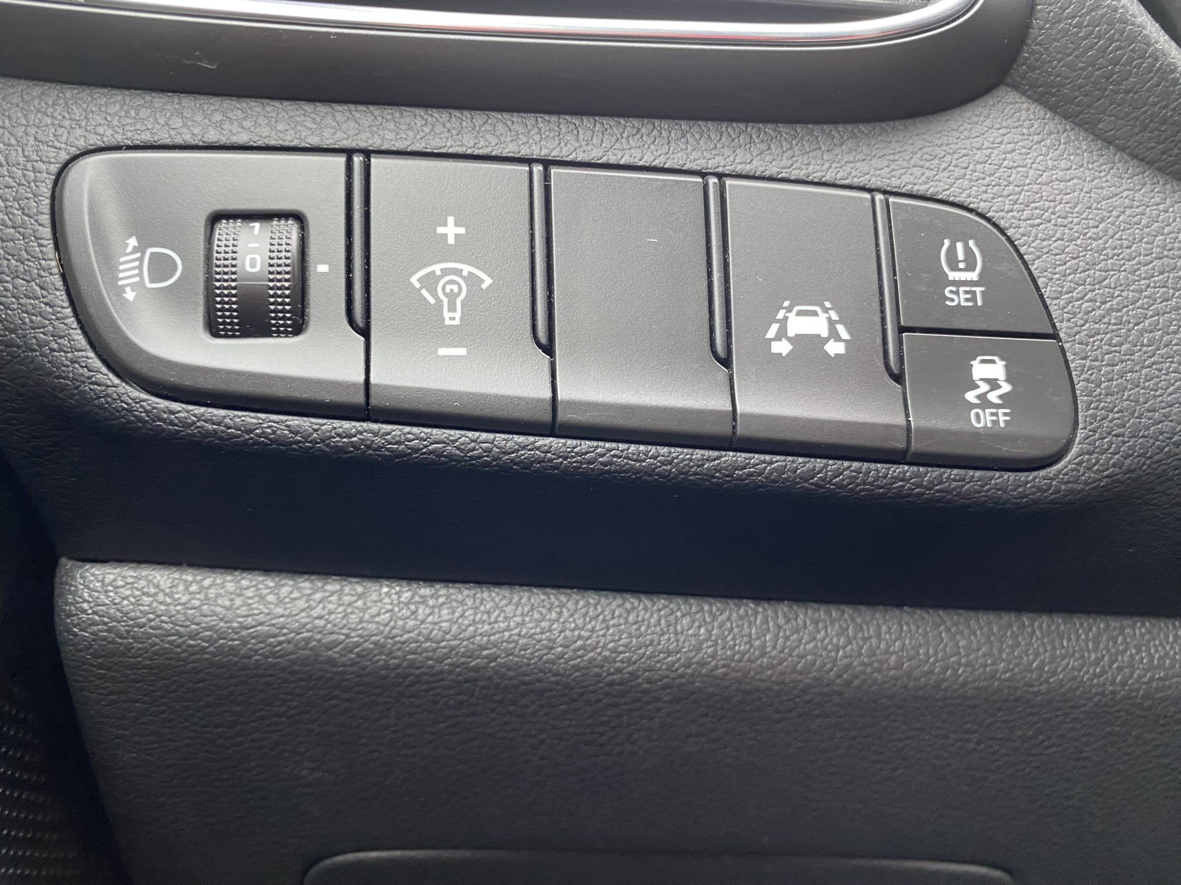 Hyundai i30, 2019 - pohled č. 12