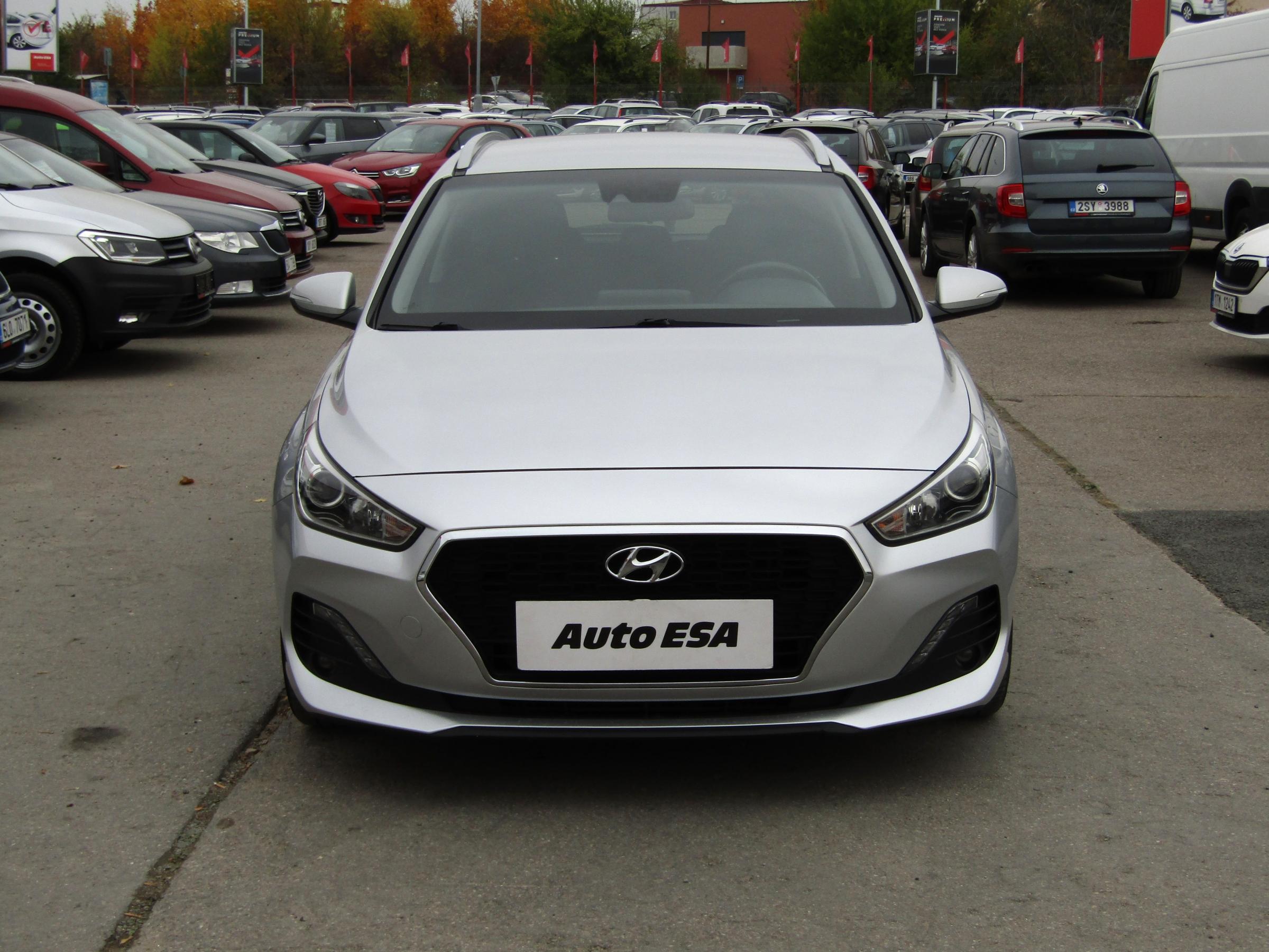 Hyundai i30, 2019 - pohled č. 2