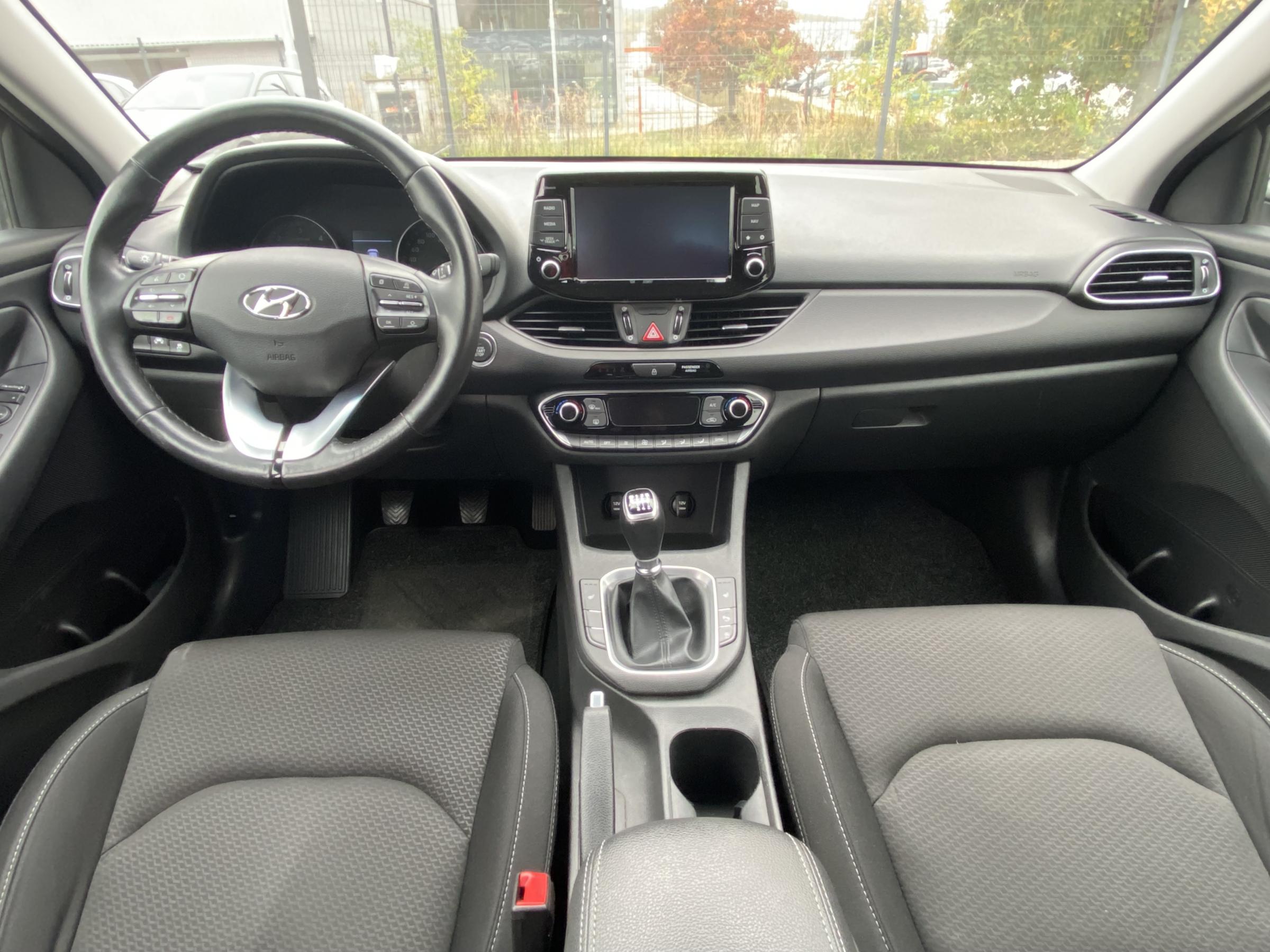 Hyundai i30, 2019 - pohled č. 8