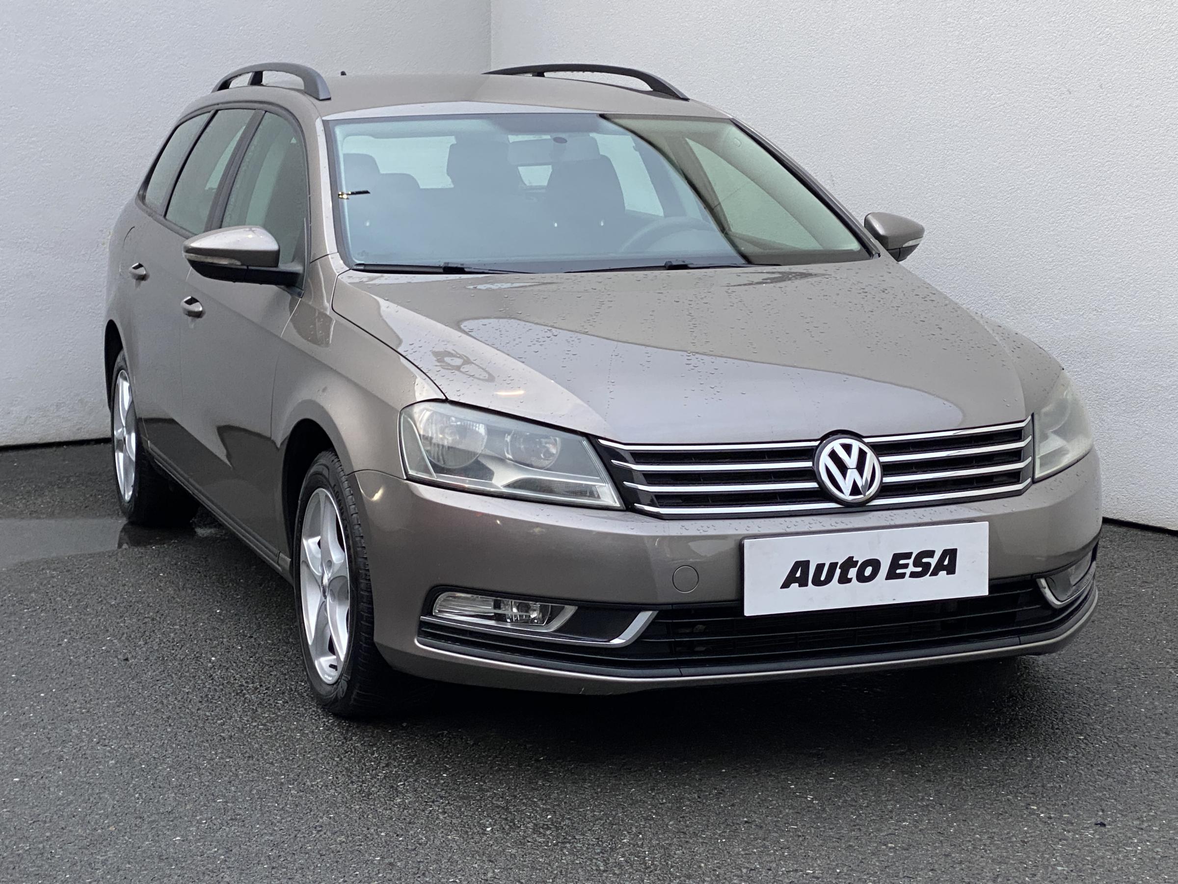 Volkswagen Passat, 2011