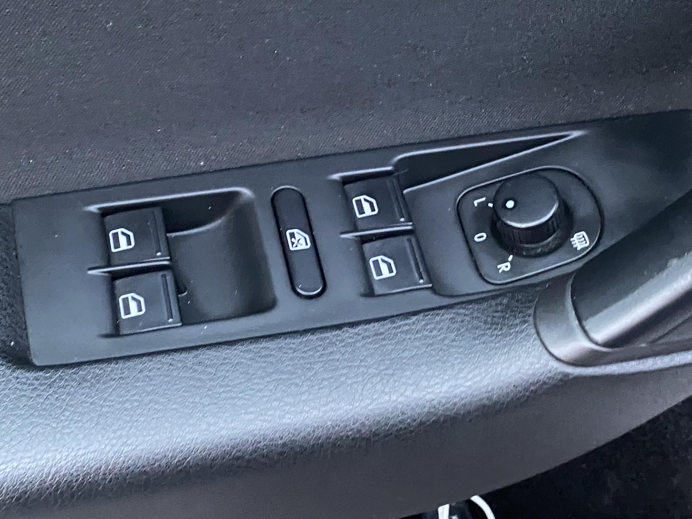 Volkswagen Passat, 2011 - pohled č. 11