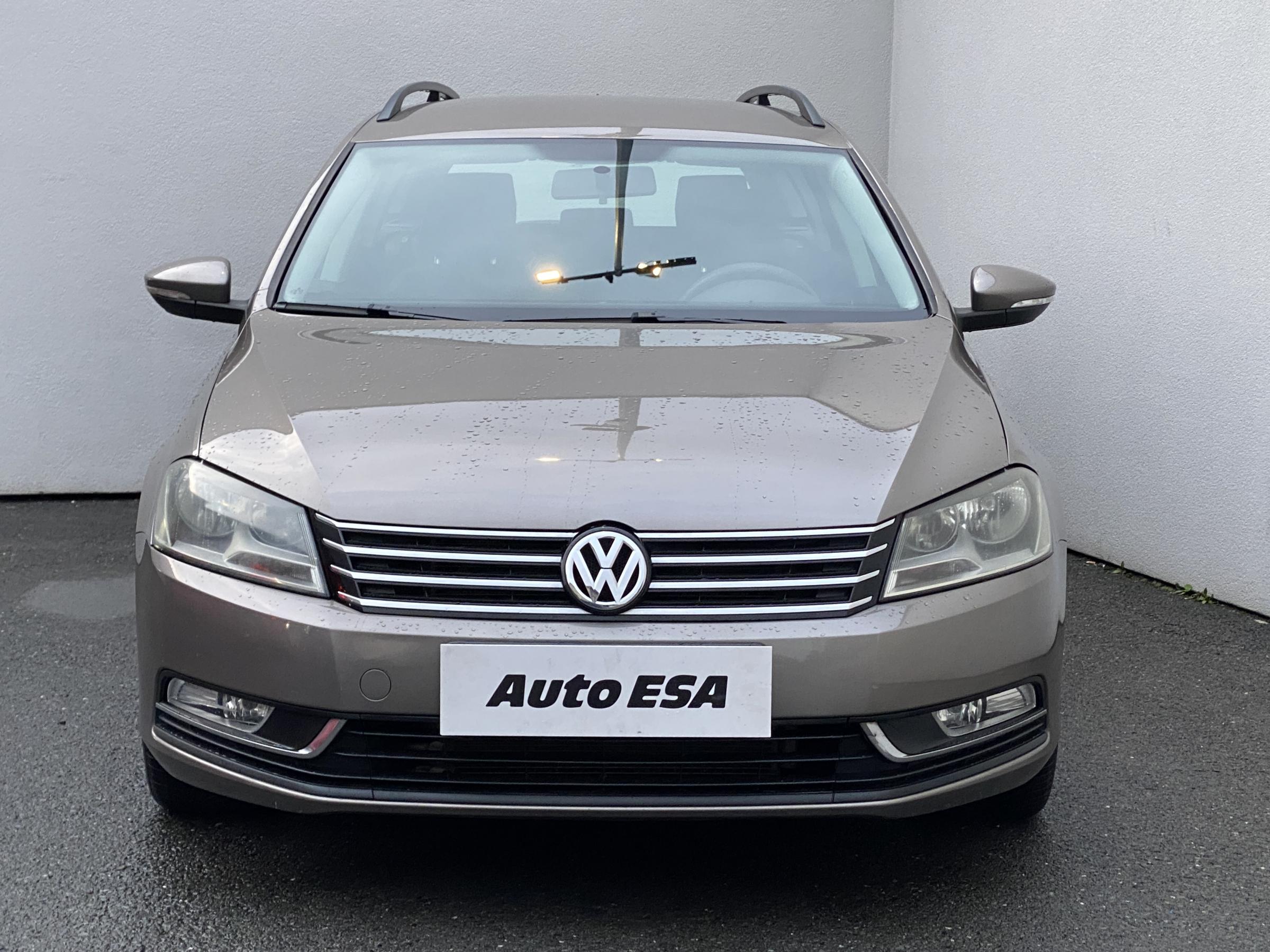 Volkswagen Passat, 2011 - pohled č. 2