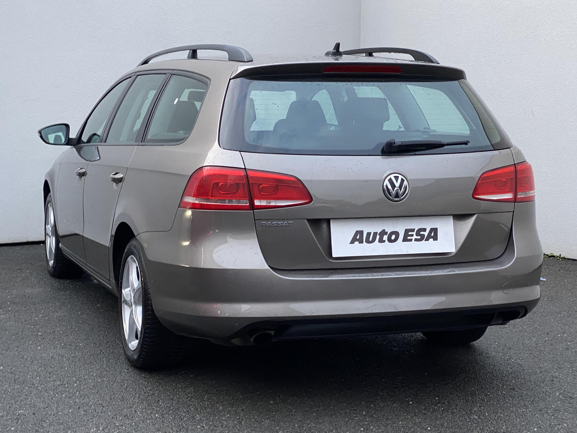 Volkswagen Passat, 2011 - pohled č. 6