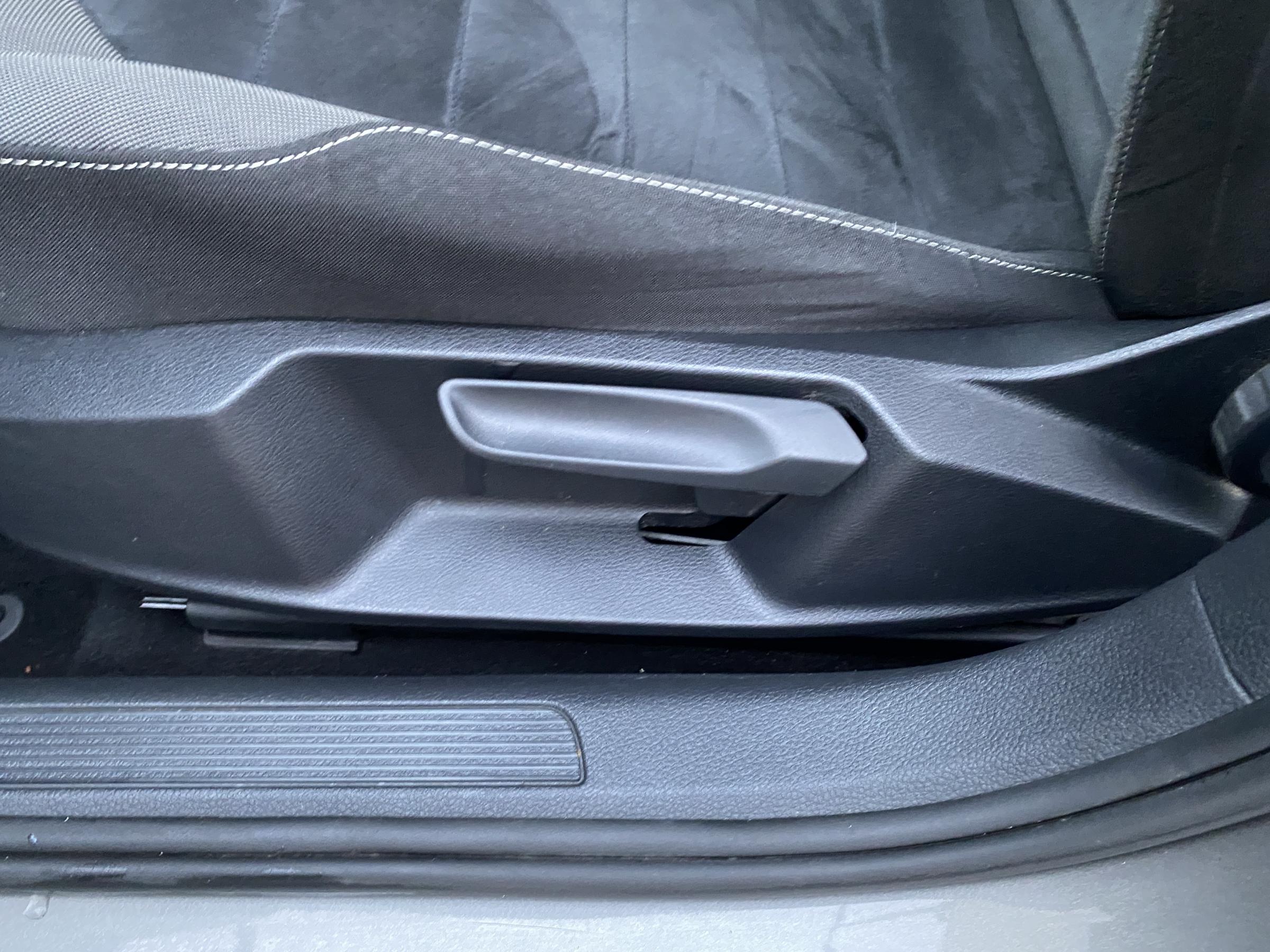 Volkswagen Golf, 2014 - pohled č. 14