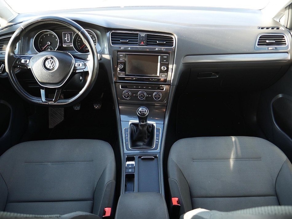 Volkswagen Golf 1.0 TSi 