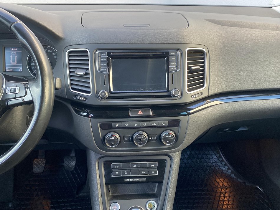 Volkswagen Sharan 2.0 TDi Highline