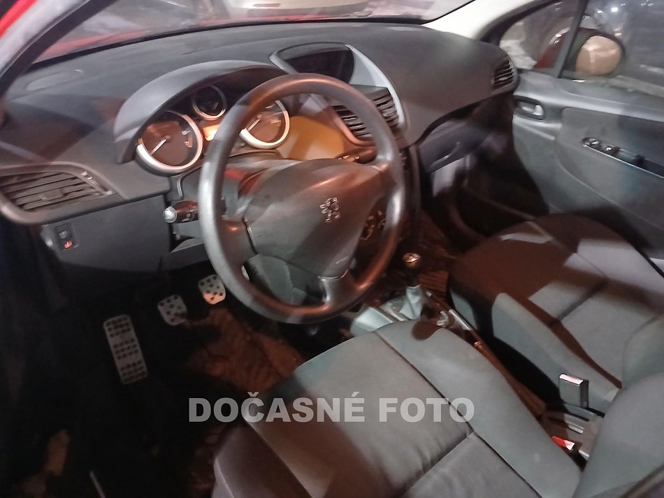 Peugeot 207 1.4i 