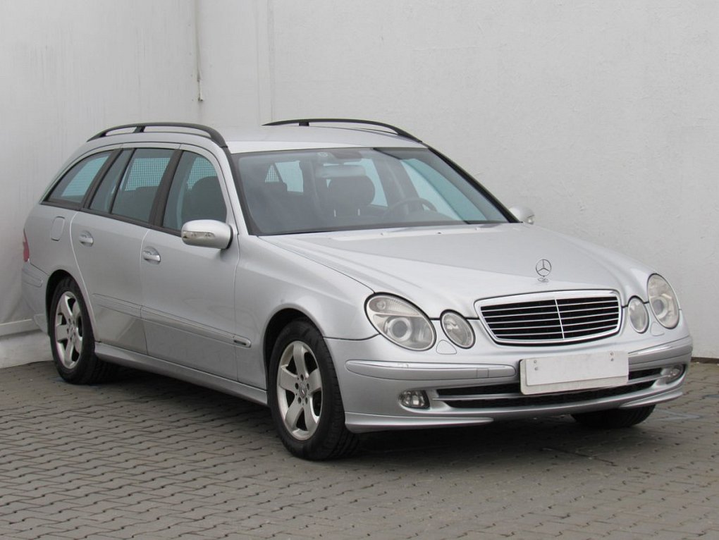 Mercedes-Benz Třída E 1.8  E200