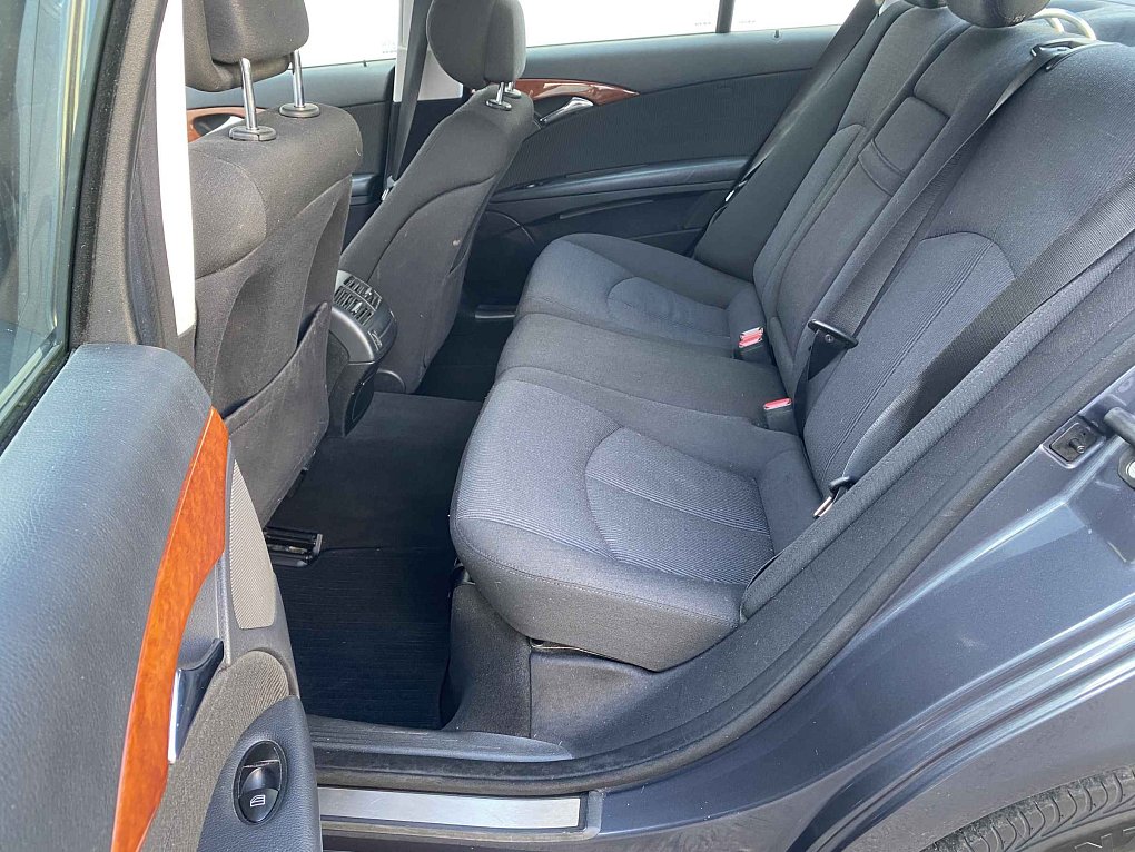 Mercedes-Benz Třída E 1.8  E200