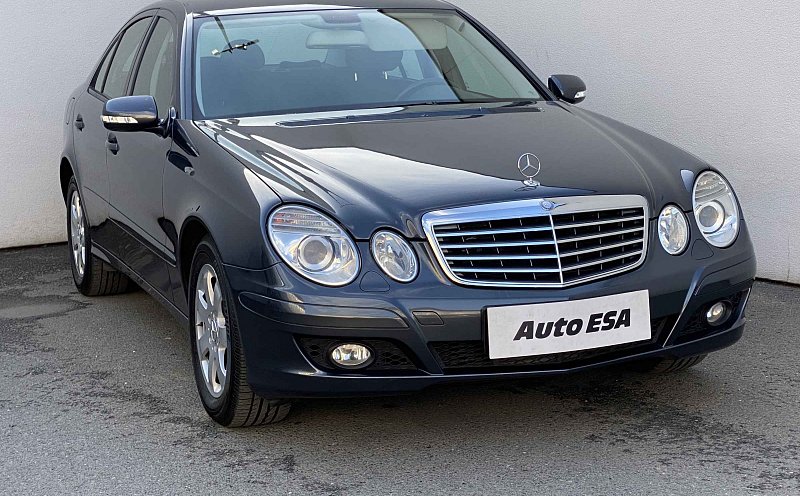 Mercedes-Benz Třída E 1.8  E200