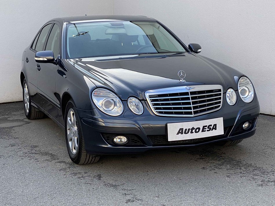 Mercedes-Benz Třída E 1.8  E200