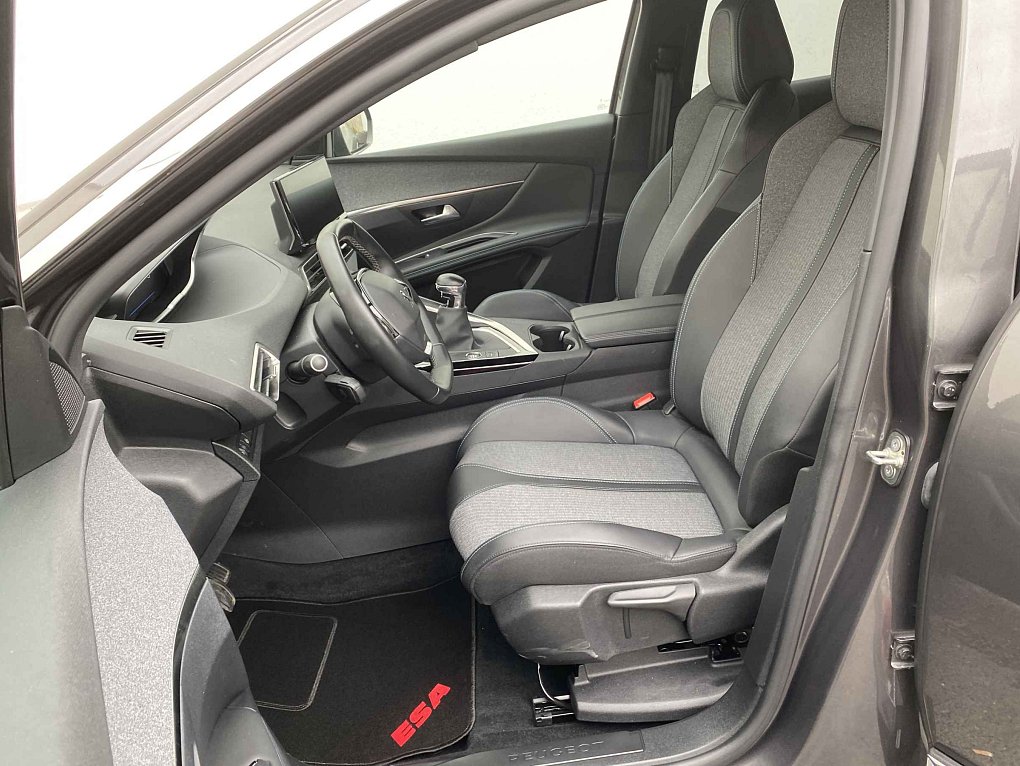 Peugeot 3008 1.2 PT Allure