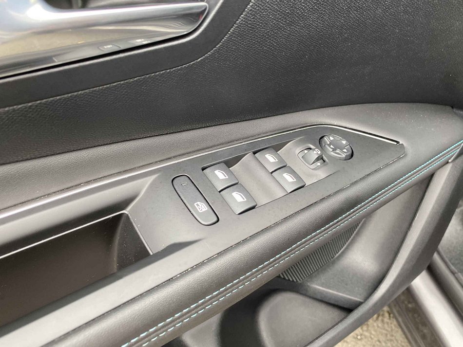 Peugeot 3008 1.2 PT Allure