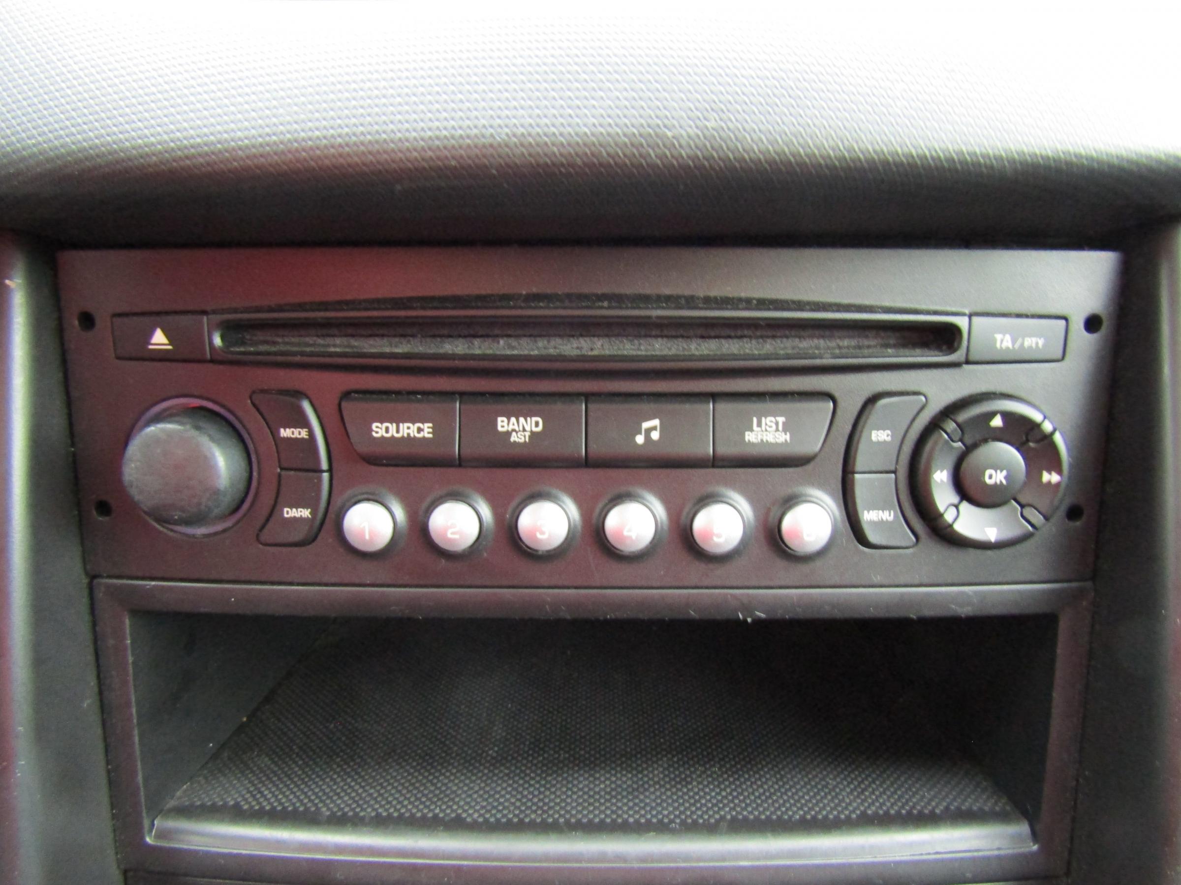 Peugeot 207, 2007 - pohled č. 13