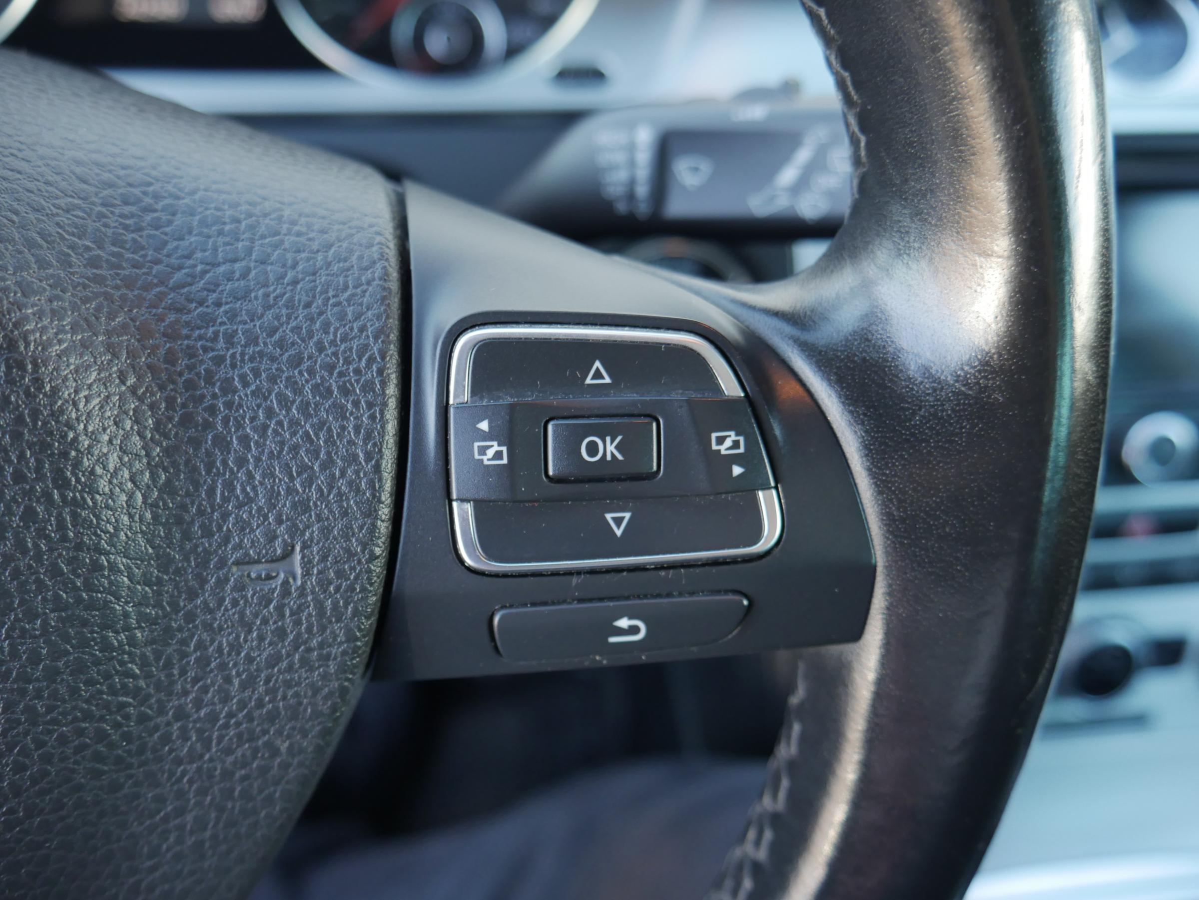 Volkswagen Passat, 2013 - pohled č. 13