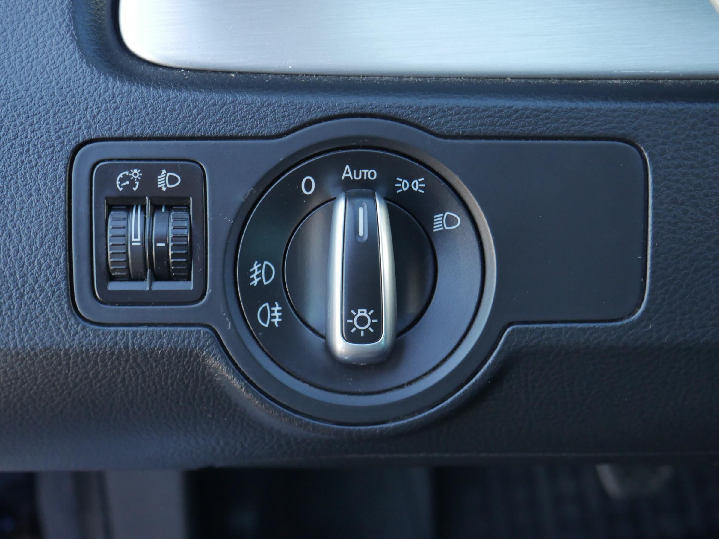 Volkswagen Passat, 2013 - pohled č. 21