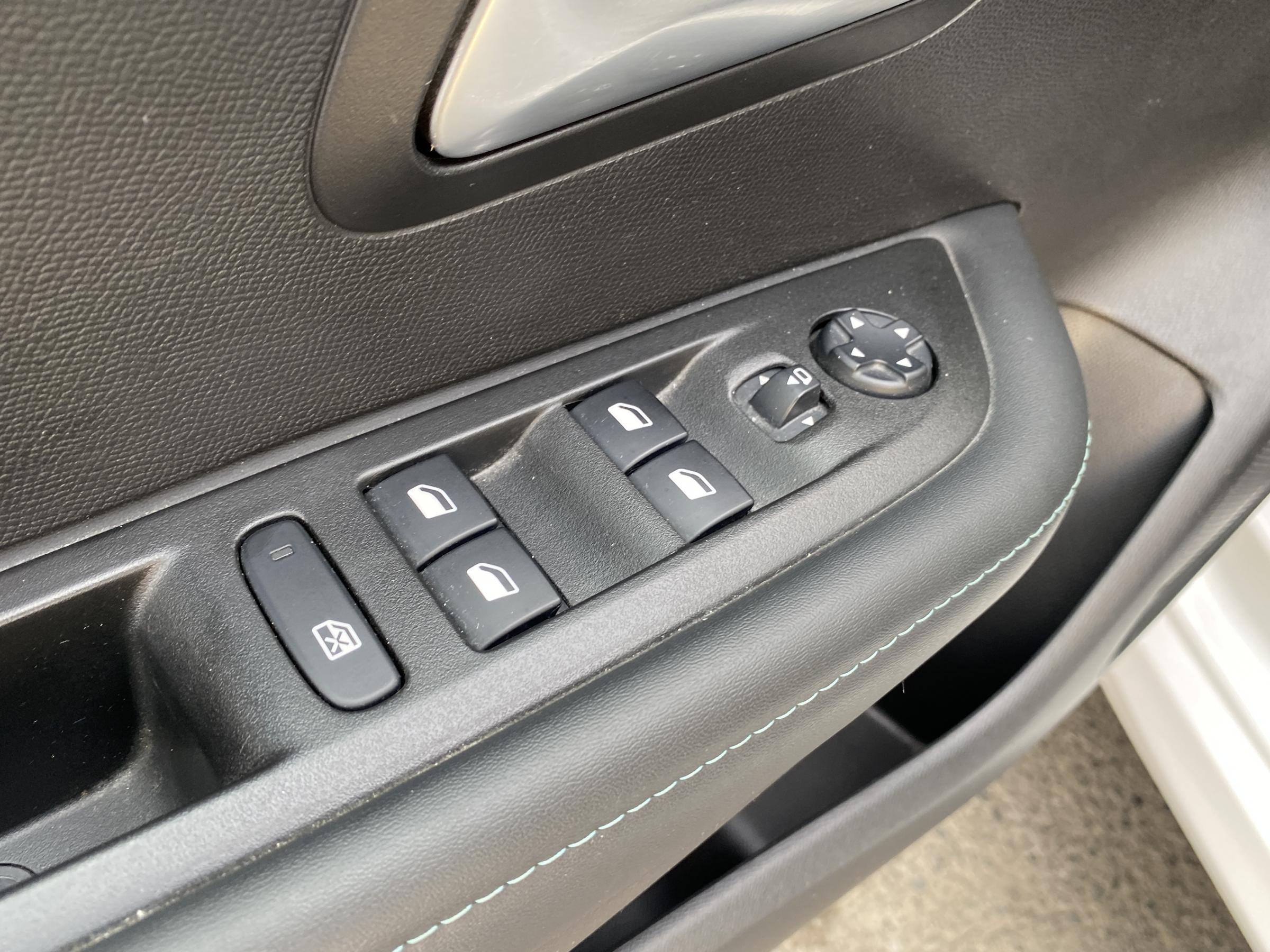 Peugeot 208, 2020 - pohled č. 13