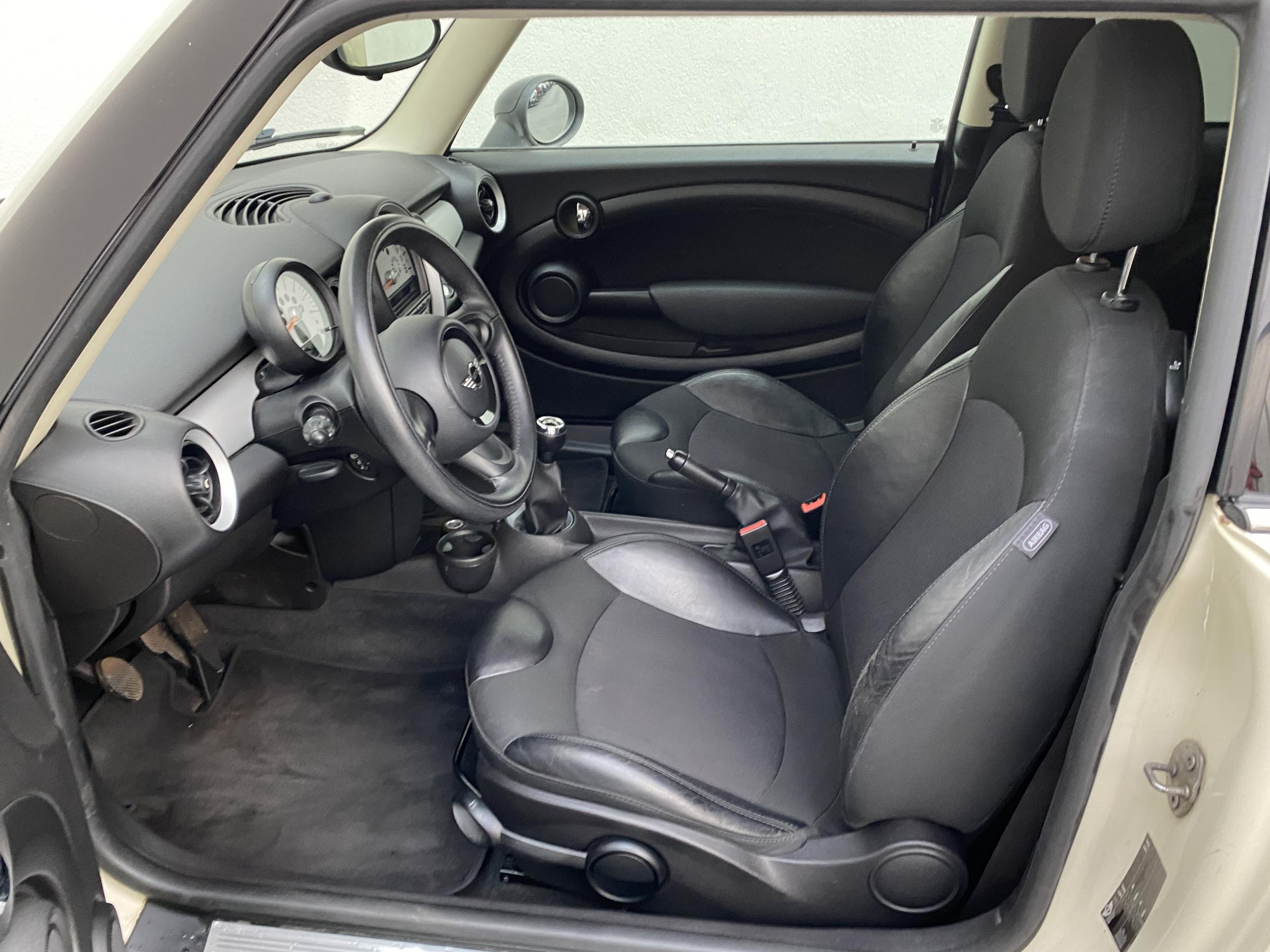 Mini One, 2013 - pohled č. 9