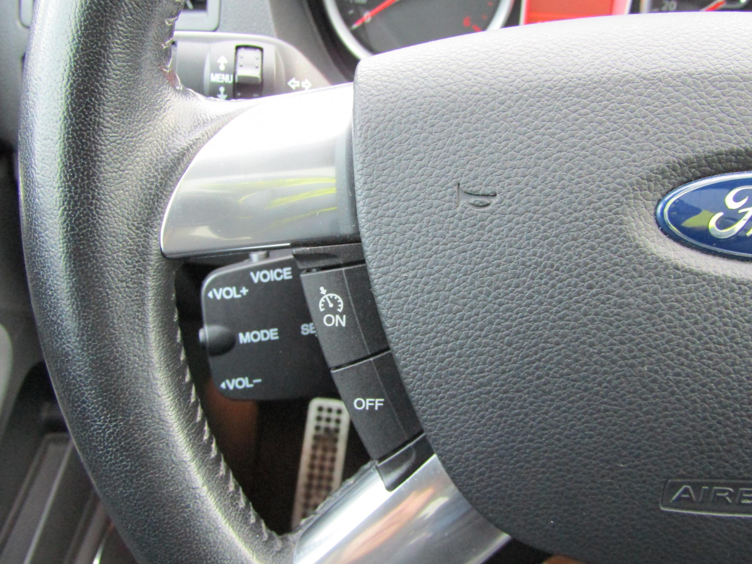 Ford Kuga, 2012 - pohled č. 13