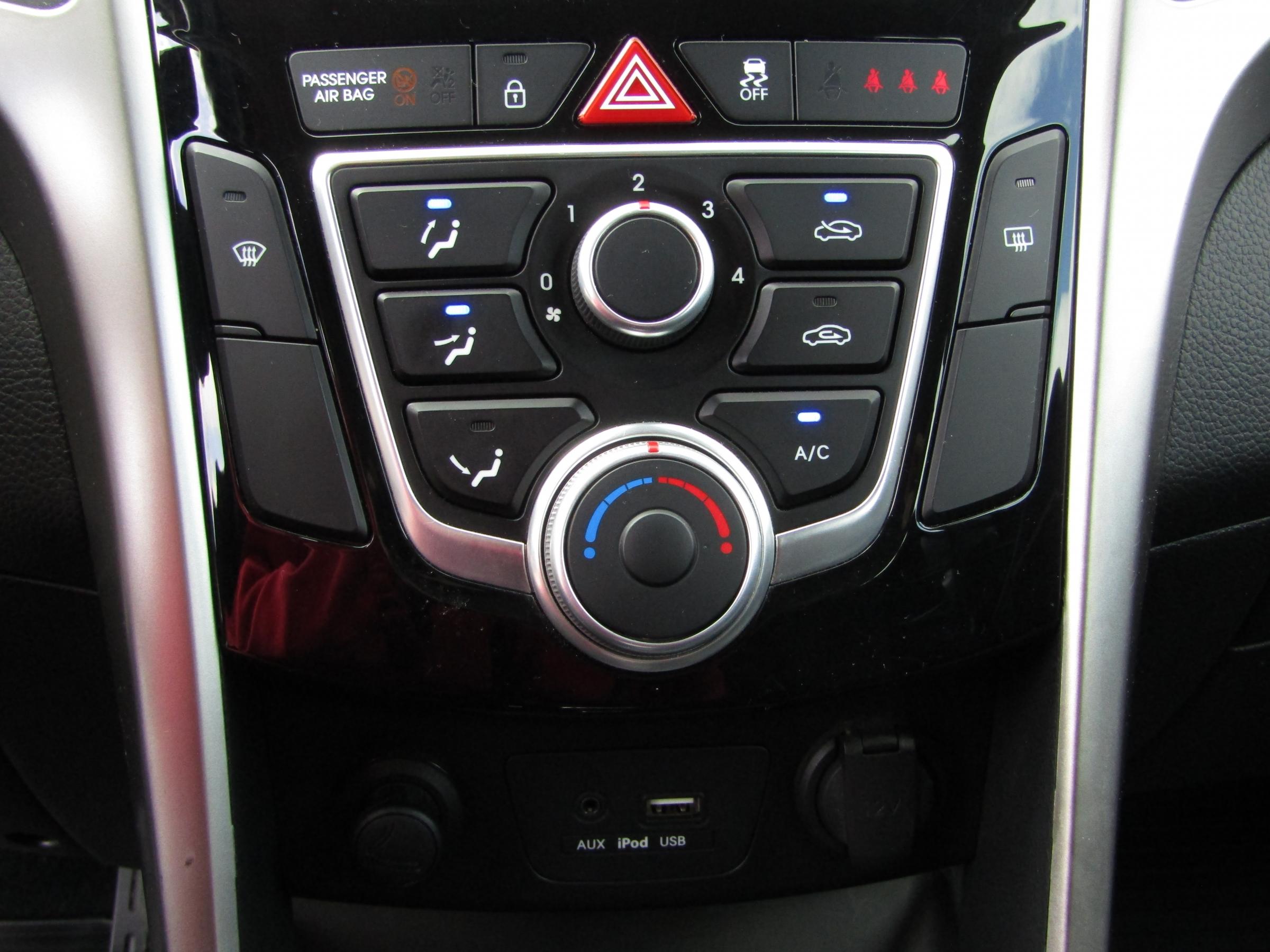 Hyundai i30, 2015 - pohled č. 13