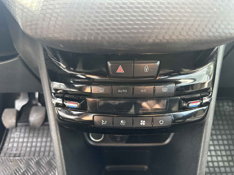 Peugeot 2008 1.2PT 