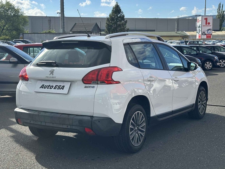 Peugeot 2008 1.2PT 