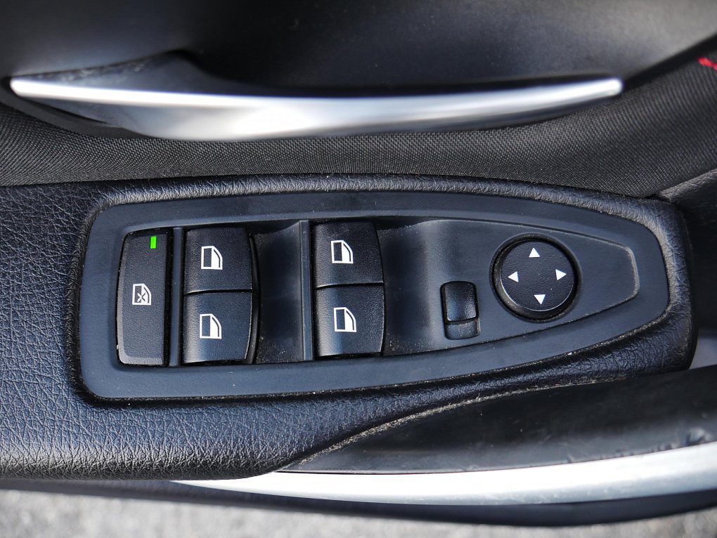 BMW Řada 3 2.0d Sport Line 320d xDrive