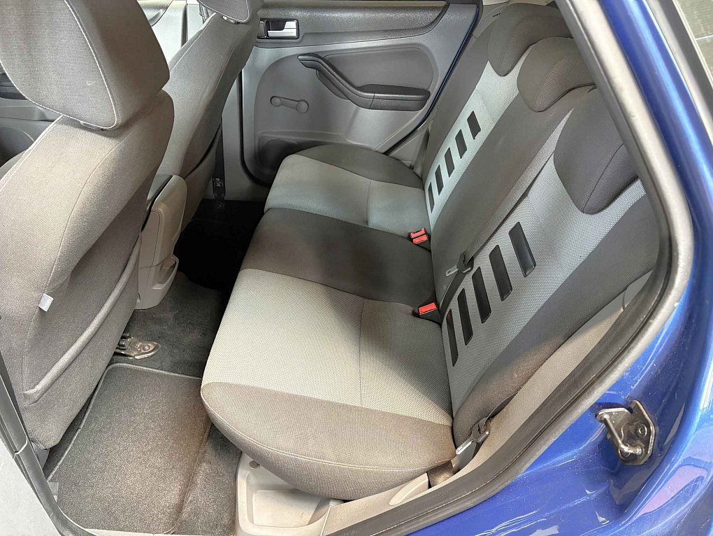 Ford Focus 1.6i 