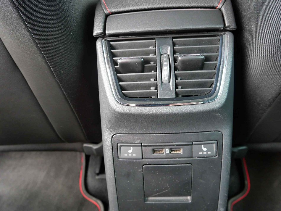 Škoda Octavia III 2.0 TSI RS