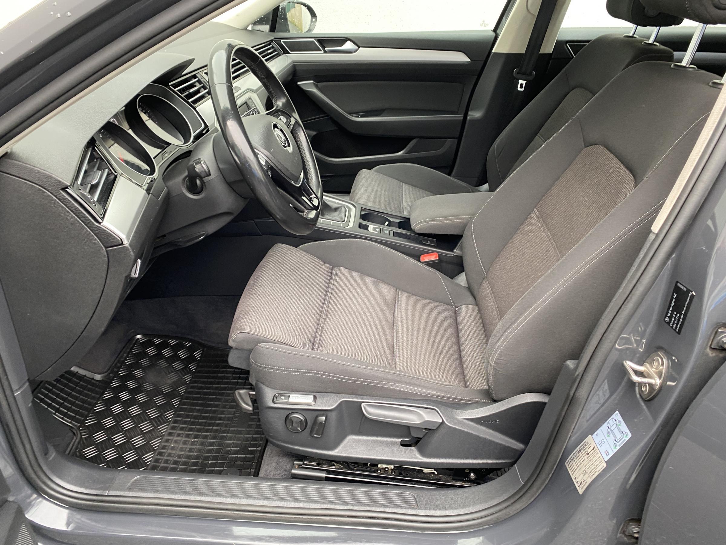 Volkswagen Passat, 2015 - pohled č. 9