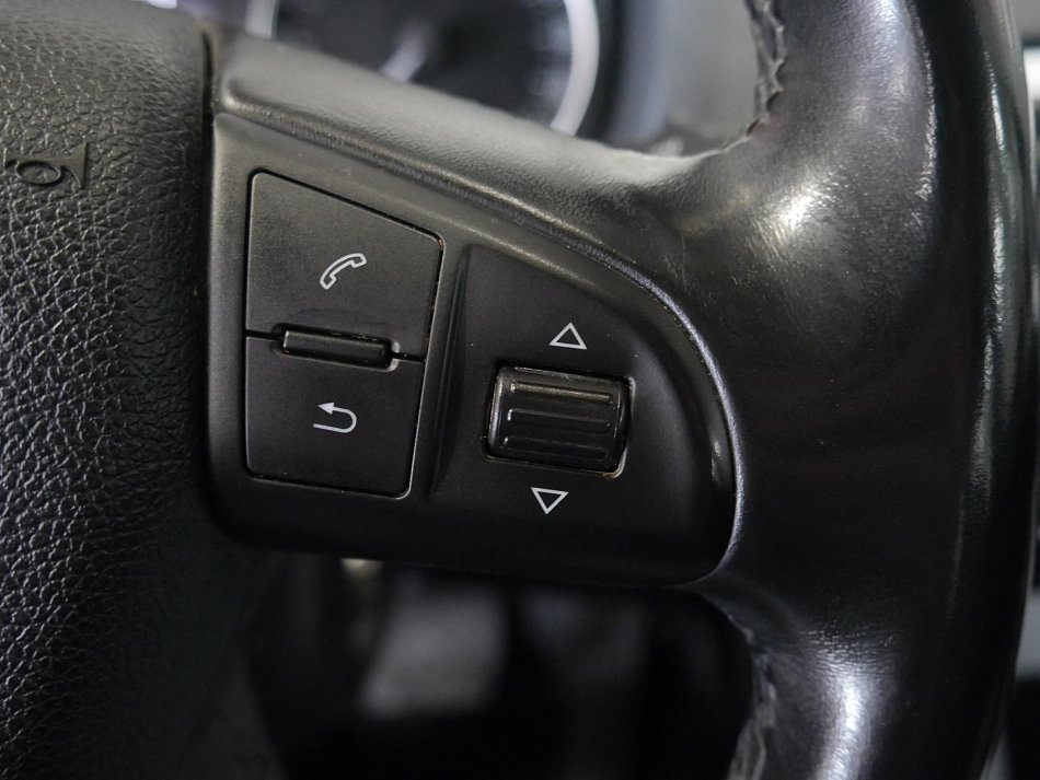 Škoda Octavia II 2.0 TDi Scout 4x4