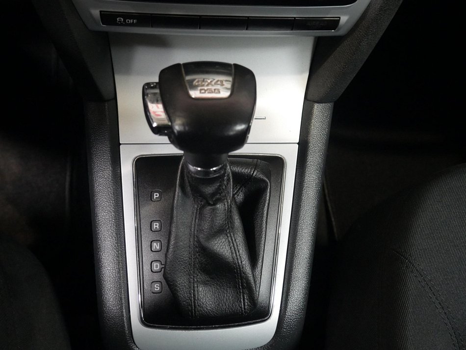 Škoda Octavia II 2.0 TDi Scout 4x4