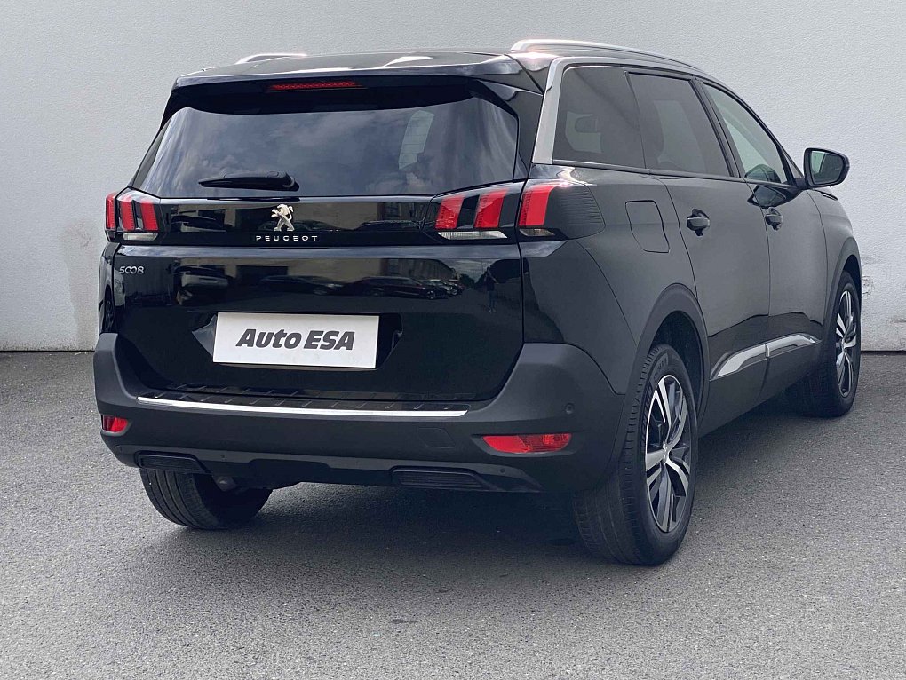 Peugeot 5008 1.2 PT Crossway