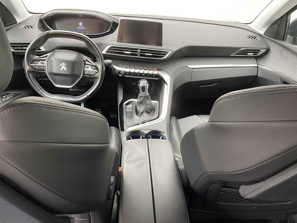 Peugeot 5008 1.2 PT Crossway