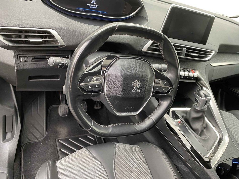 Peugeot 5008 1.2 PT Crossway