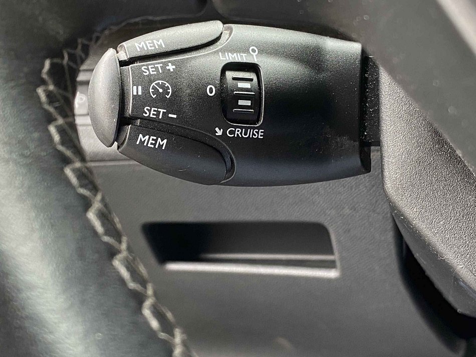 Peugeot 5008 1.2 PT Crossway