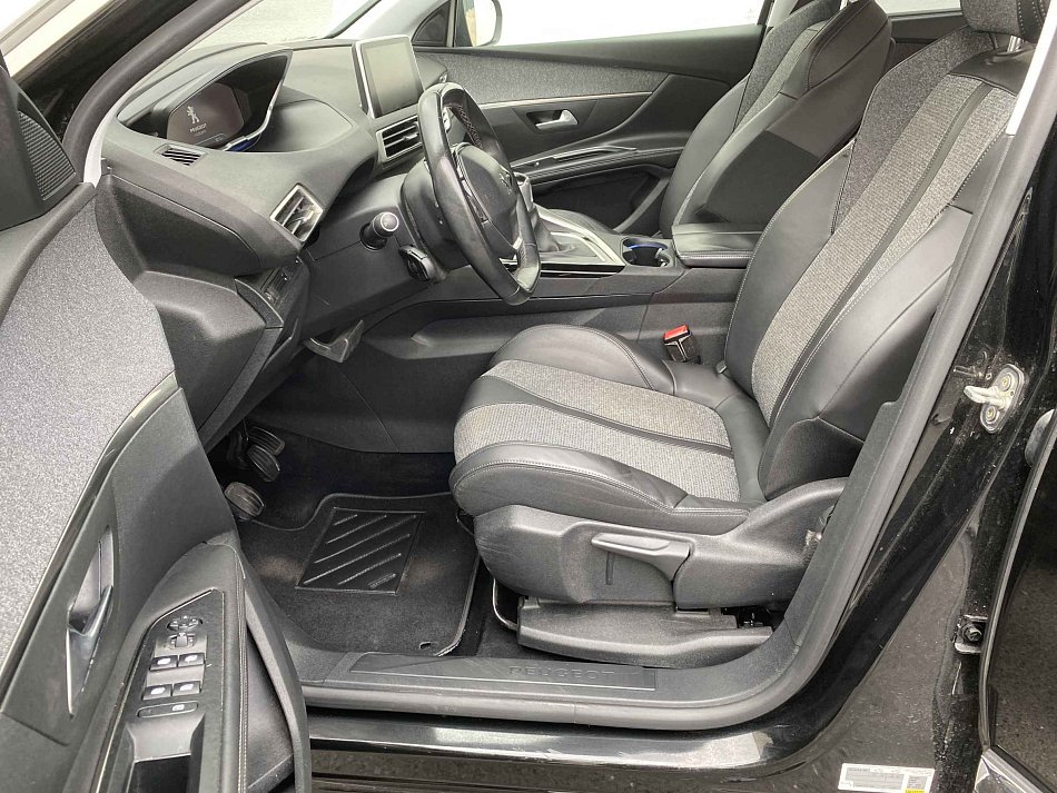 Peugeot 5008 1.2 PT Crossway