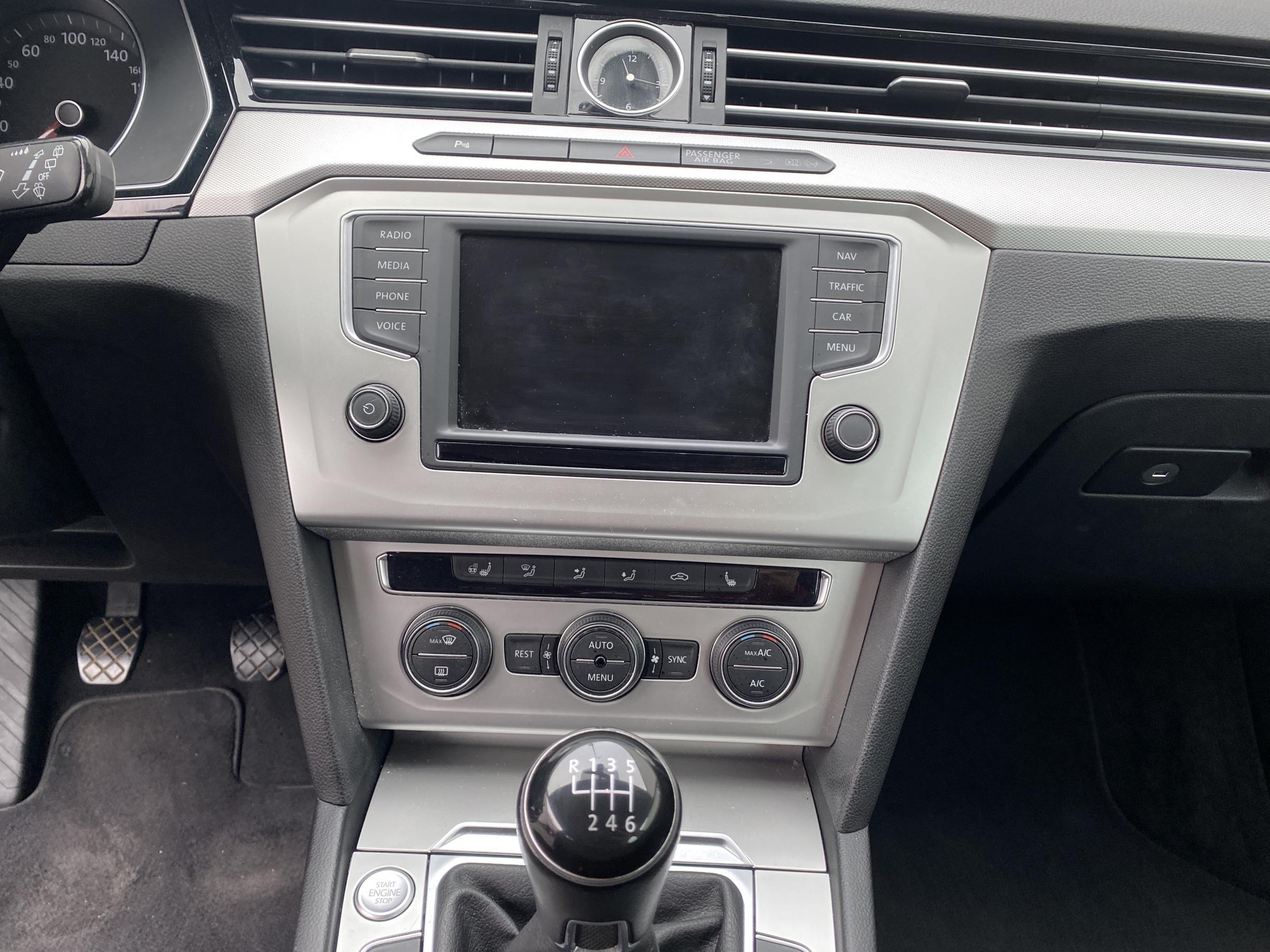 Volkswagen Passat, 2016 - pohled č. 10