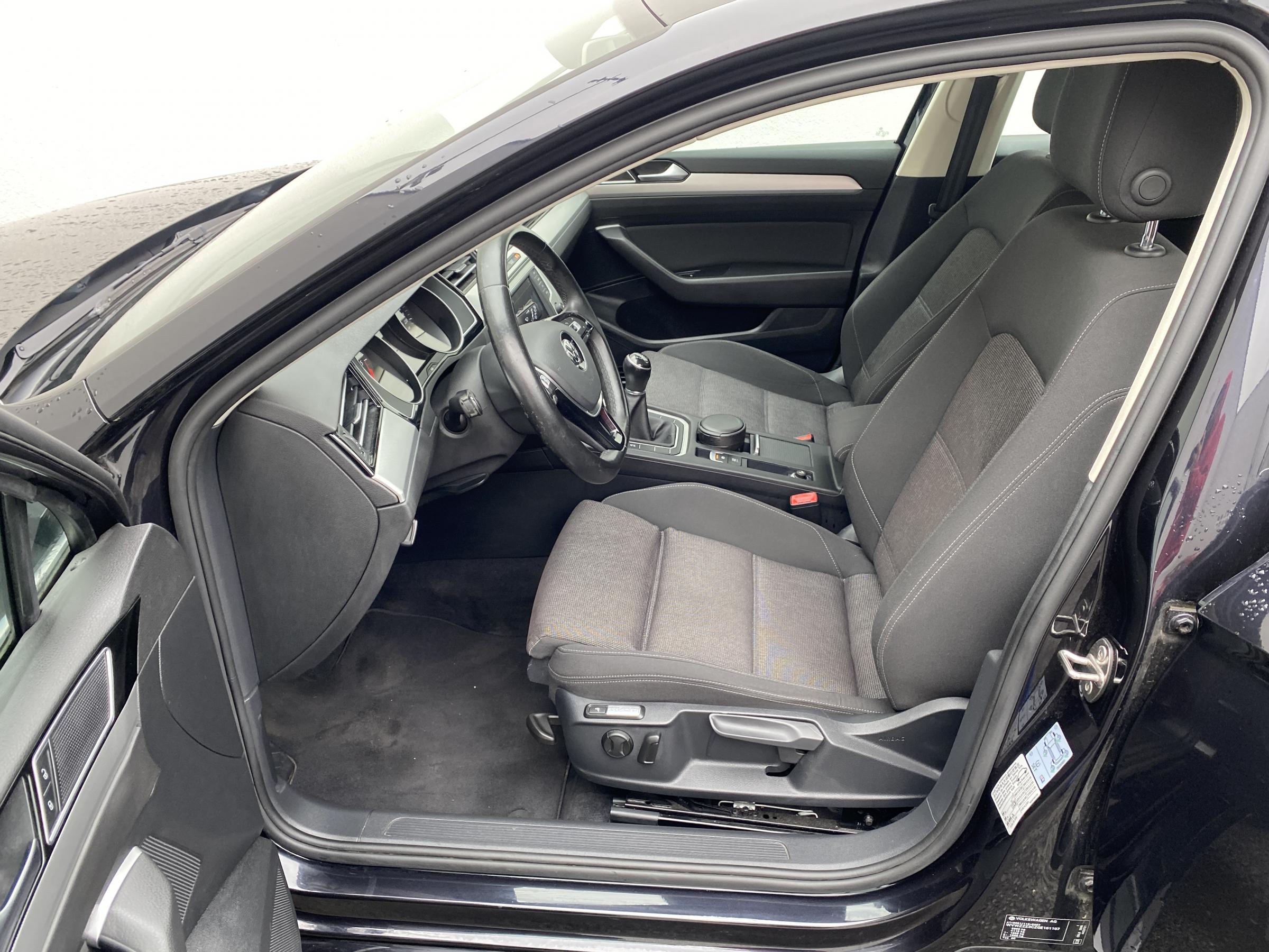 Volkswagen Passat, 2016 - pohled č. 13