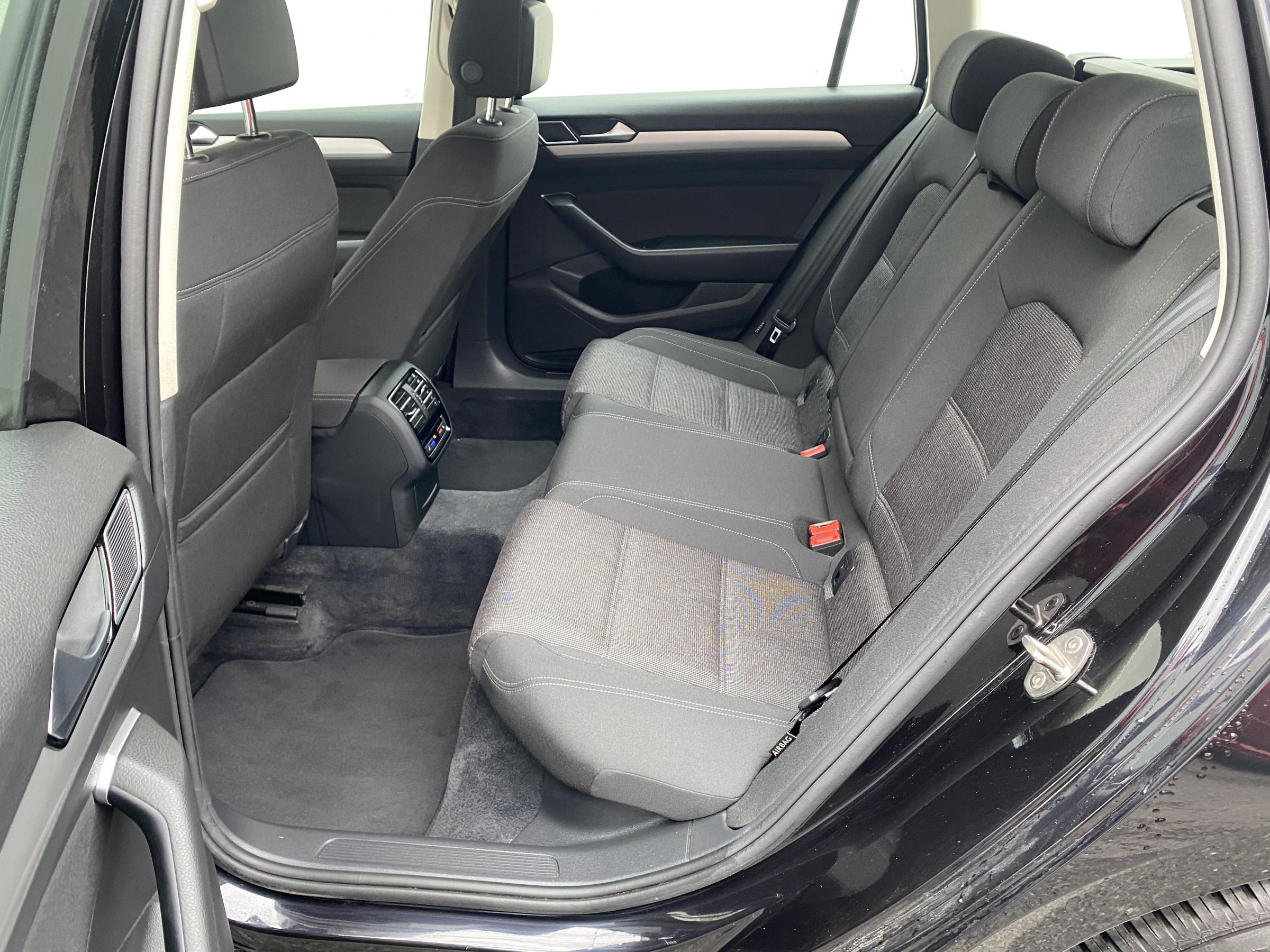 Volkswagen Passat, 2016 - pohled č. 14