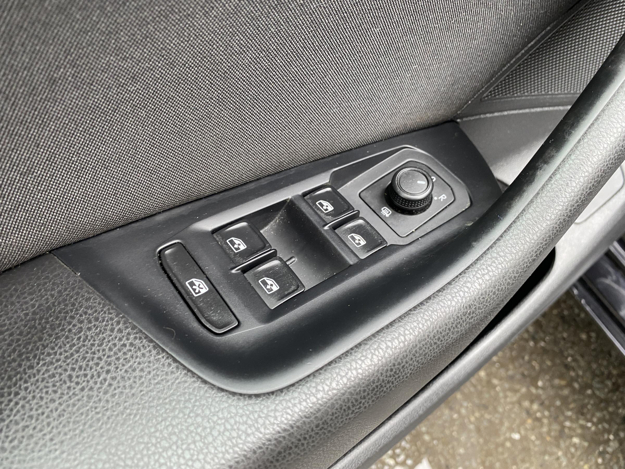 Volkswagen Passat, 2016 - pohled č. 15