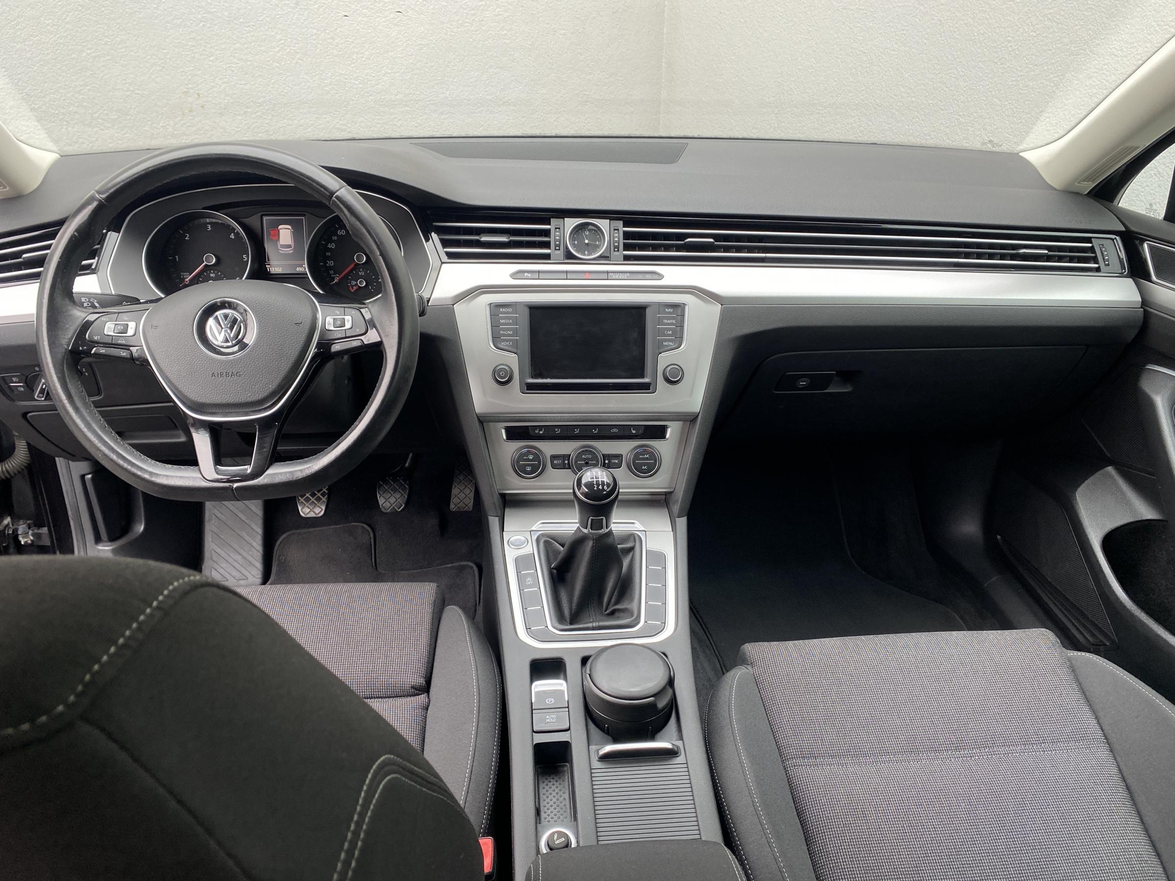 Volkswagen Passat, 2016 - pohled č. 8