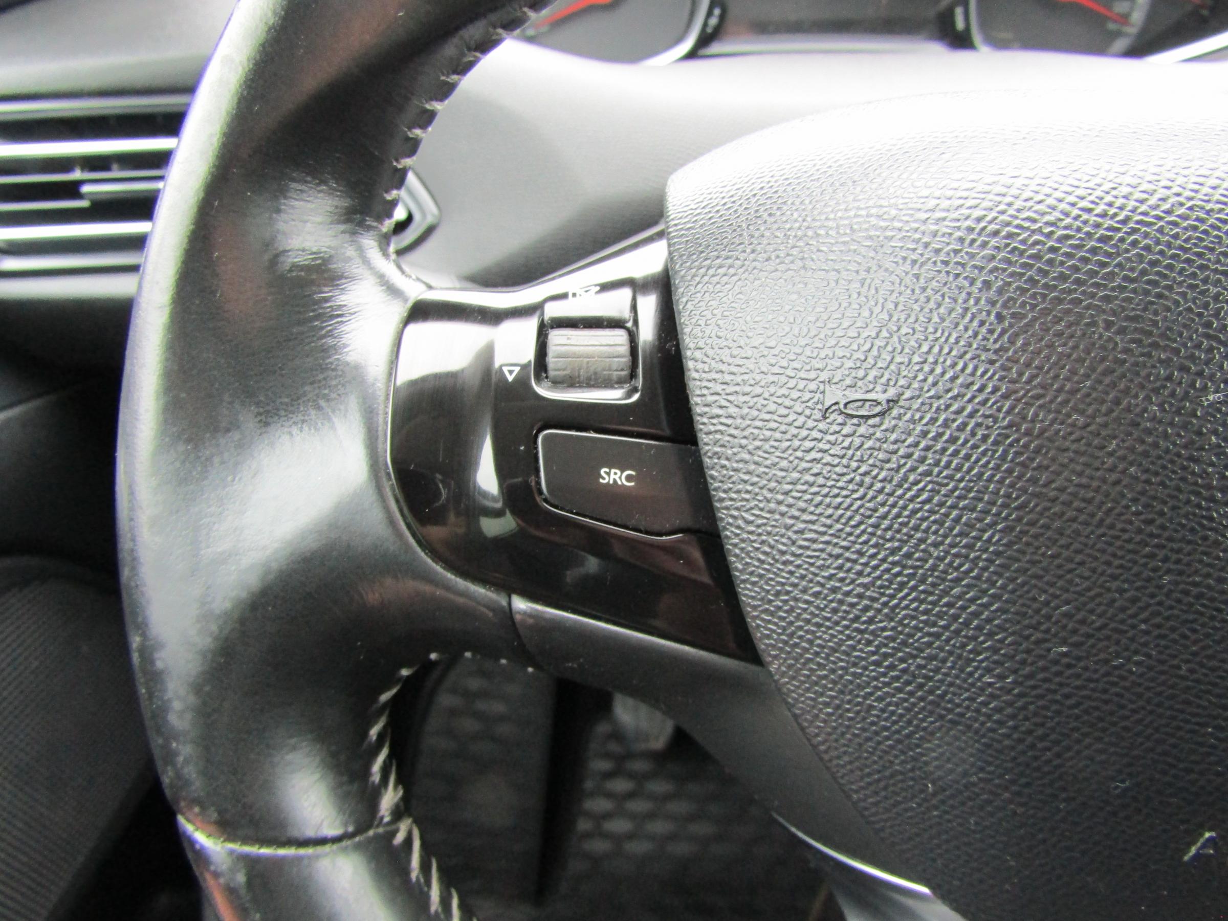 Peugeot 308, 2016 - pohled č. 15