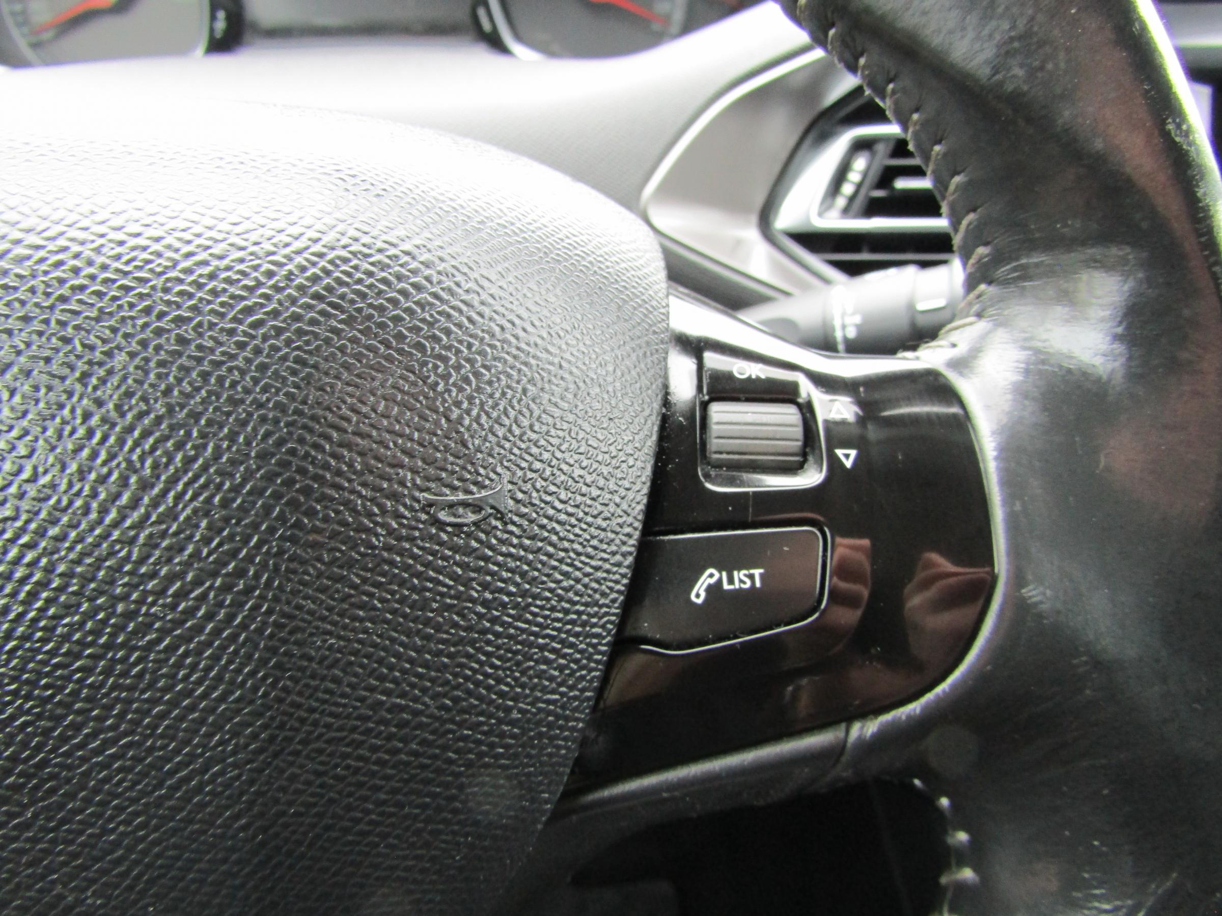 Peugeot 308, 2016 - pohled č. 16