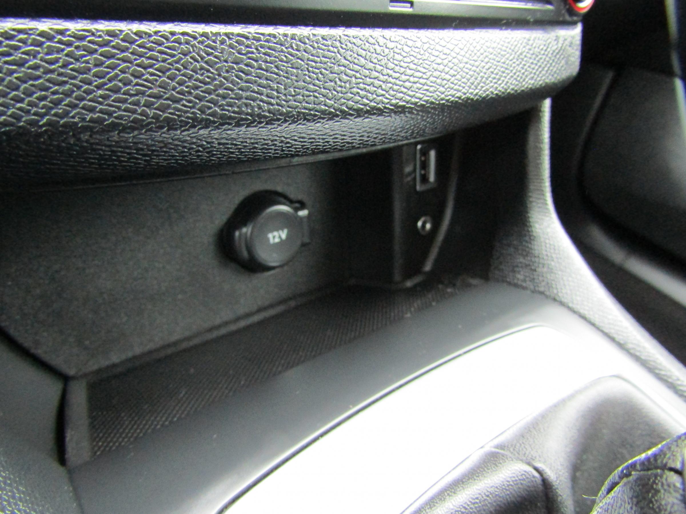 Peugeot 308, 2016 - pohled č. 17