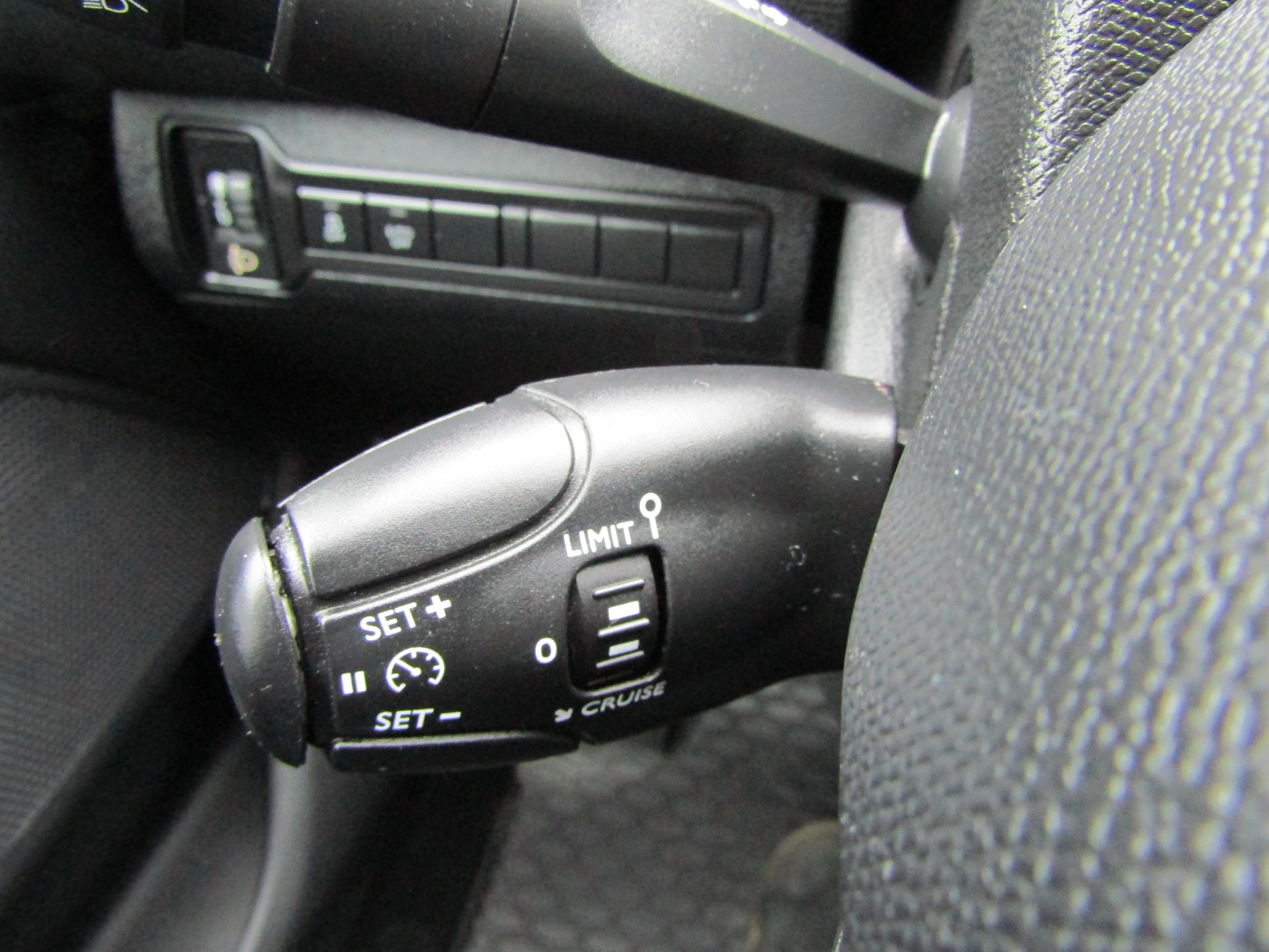 Peugeot 308, 2016 - pohled č. 18