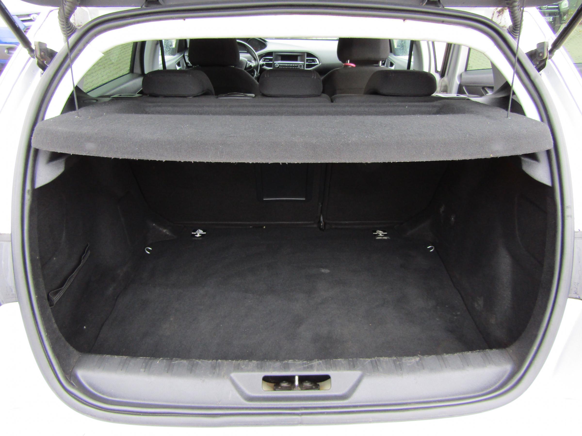 Peugeot 308, 2016 - pohled č. 7