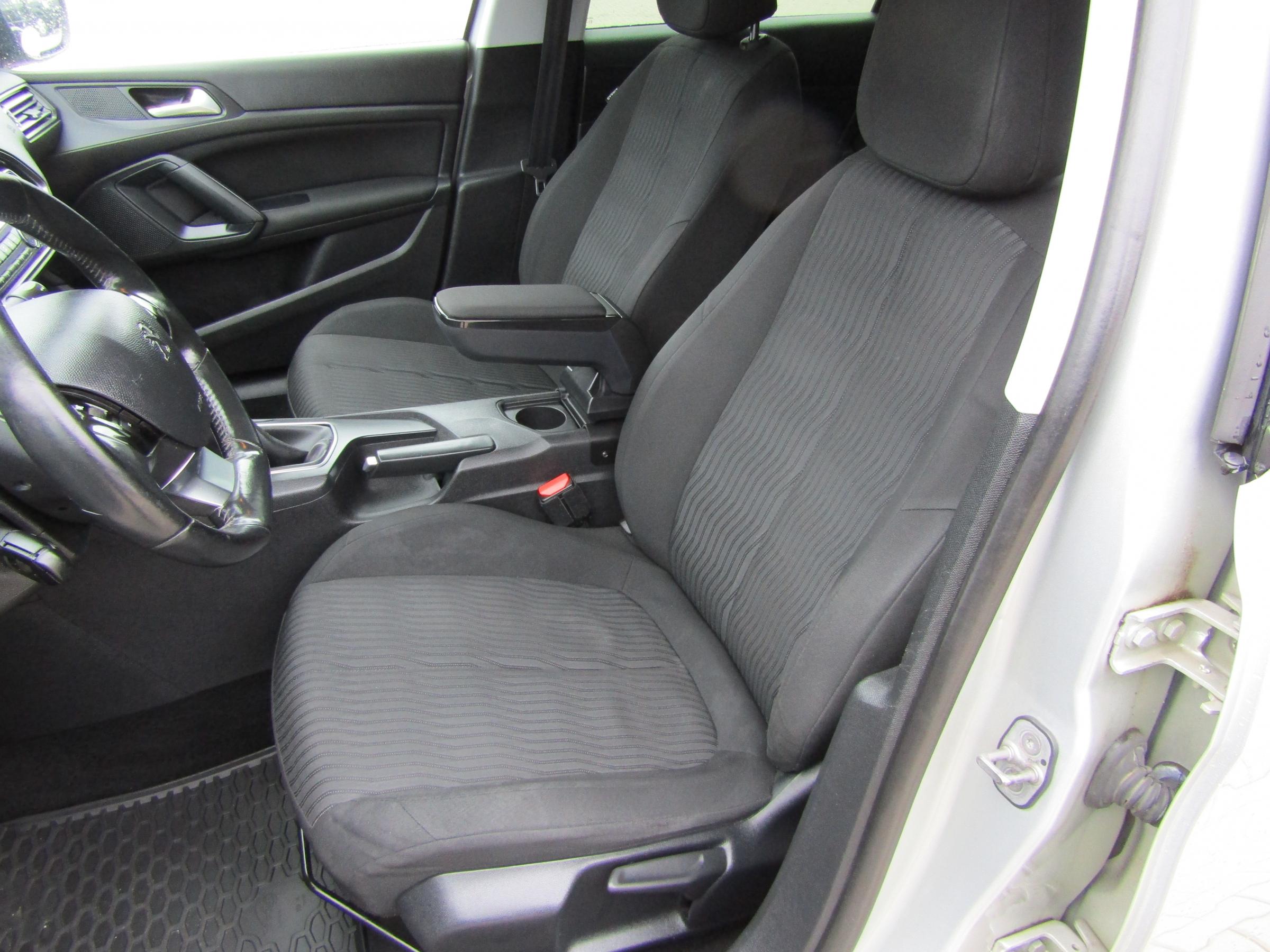 Peugeot 308, 2016 - pohled č. 9