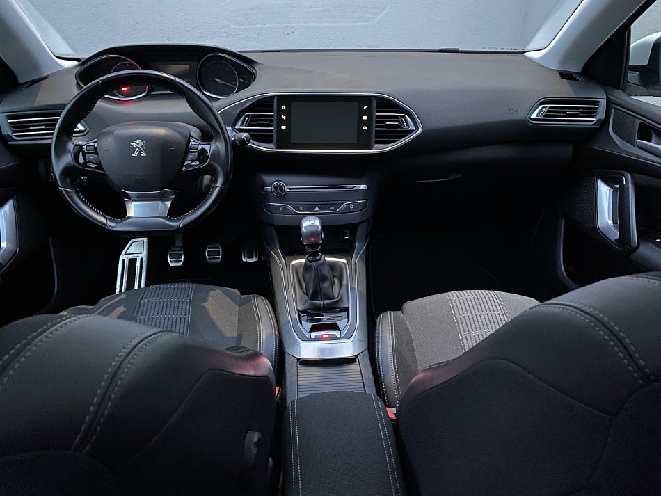 Peugeot 308 1.5 HDi 