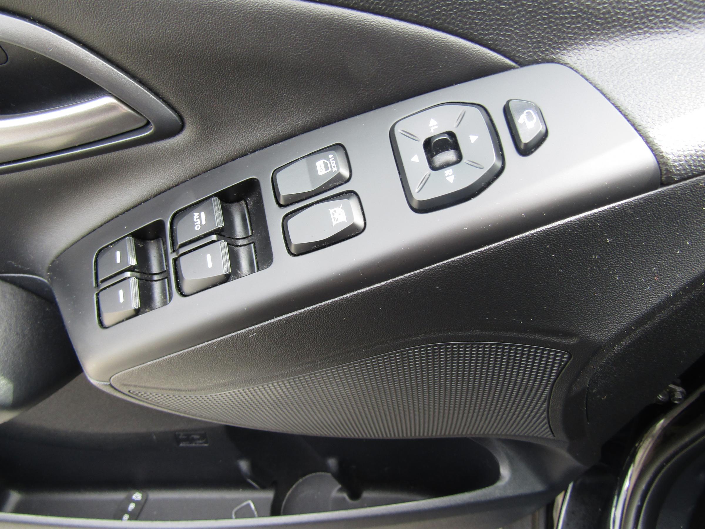 Hyundai ix35, 2015 - pohled č. 18